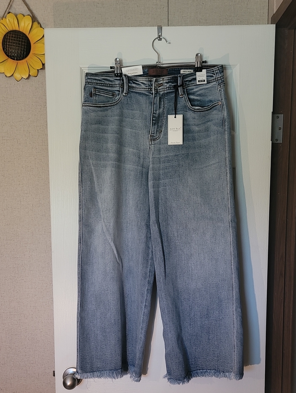 Judy Blue Light Blue Wide-Leg Mid-Rise Jeans